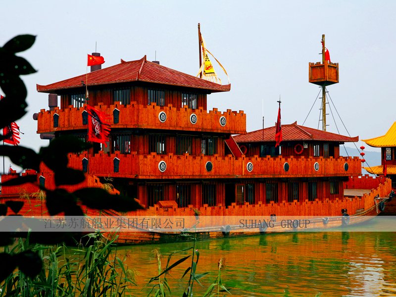 巨型仿古木船 巨型仿古木船